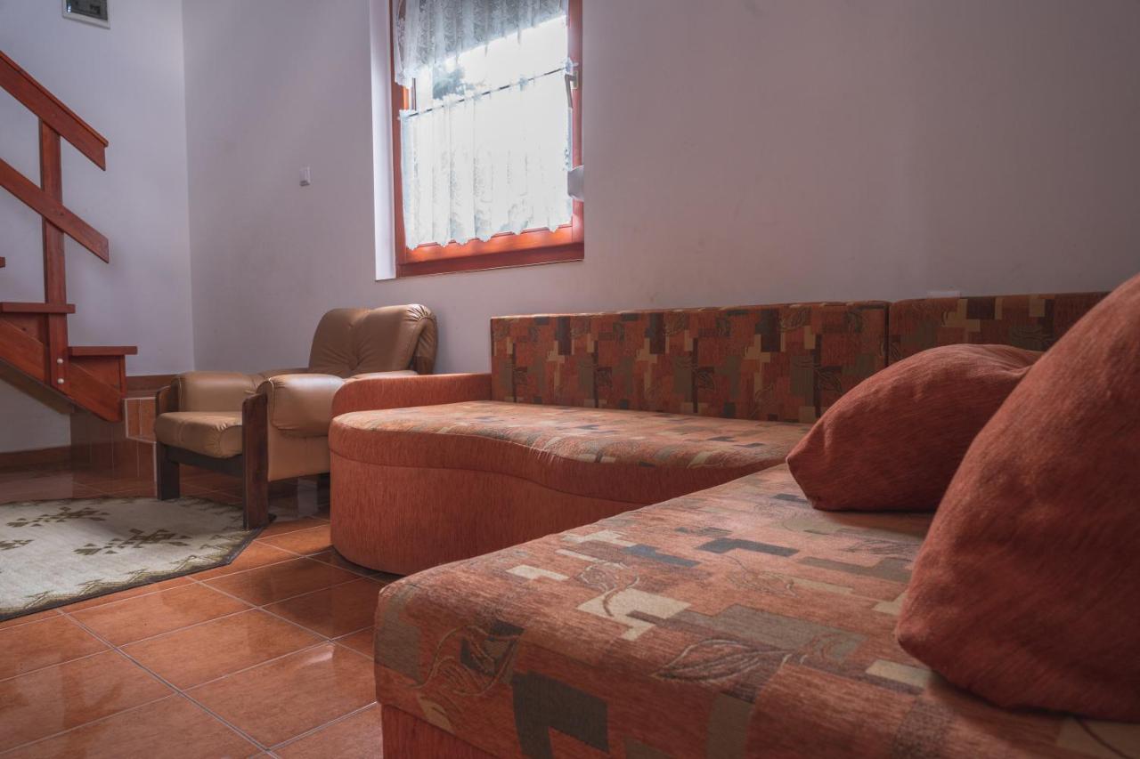 Olajos Apartman Hotel Berekfürdő Екстериор снимка